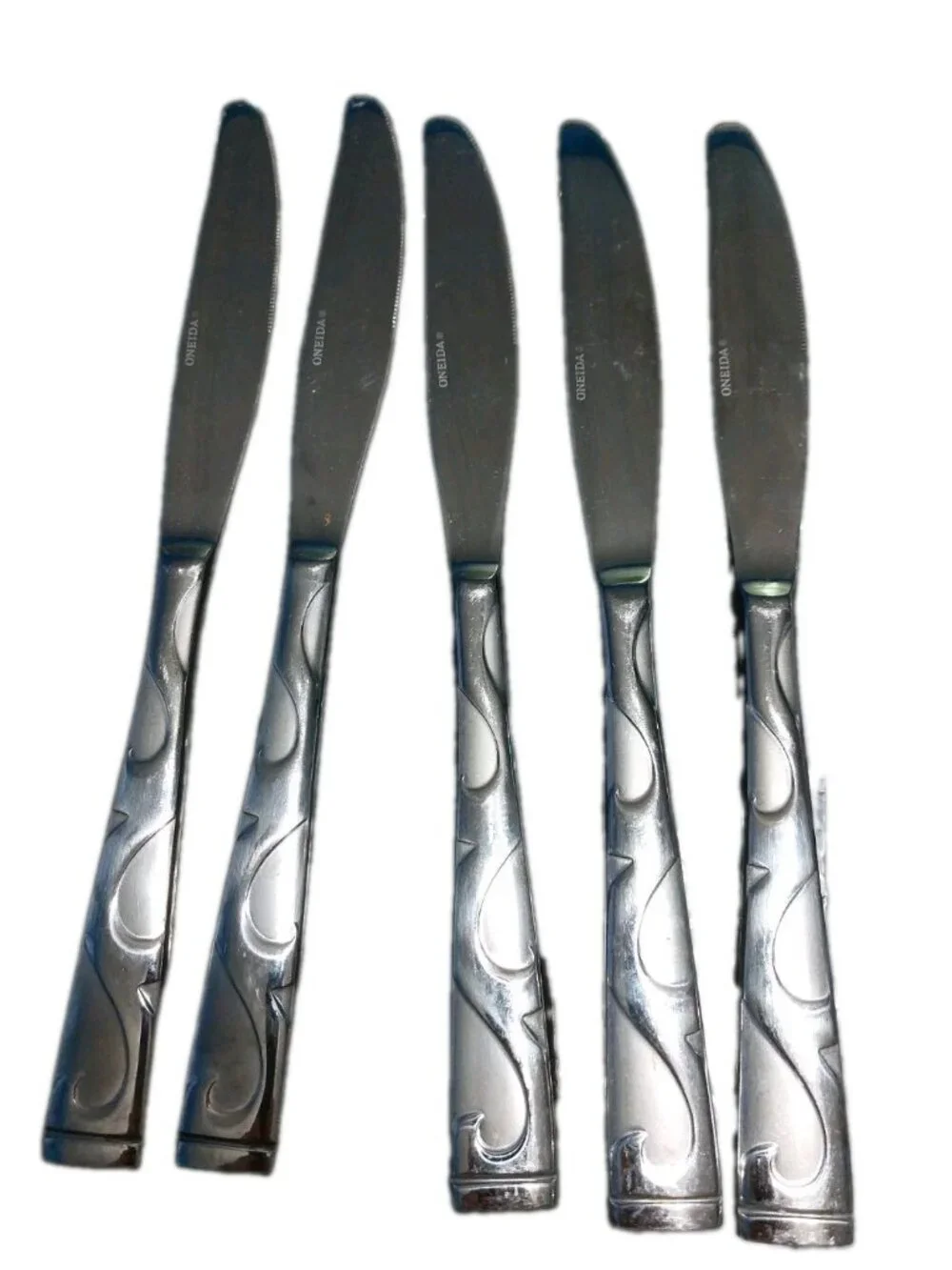 Oneida Tuscany Dinner Knives 9